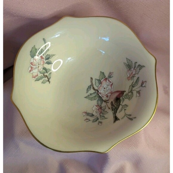 SERENADE PEDESTAL CANDY DISH BY LENOX CHINA IVORY W/ 24KT GOLD TRIM U.S.A.MADE - Picture 2 of 7